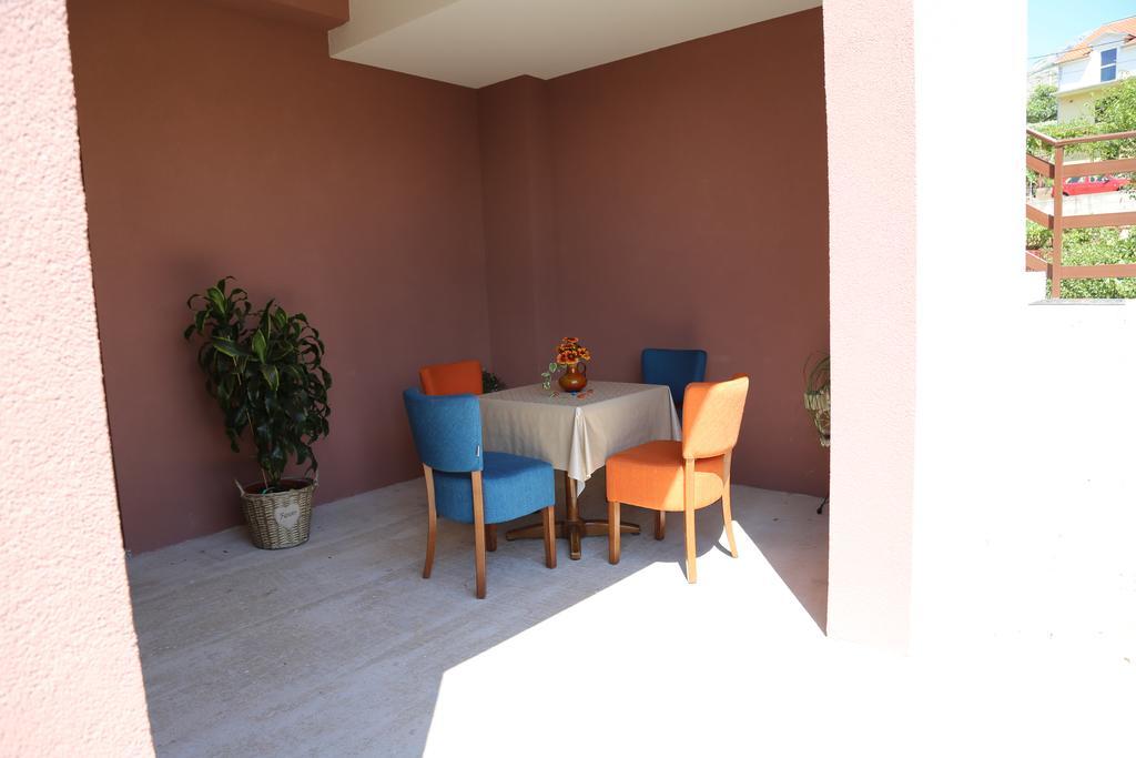Nijona Apartment